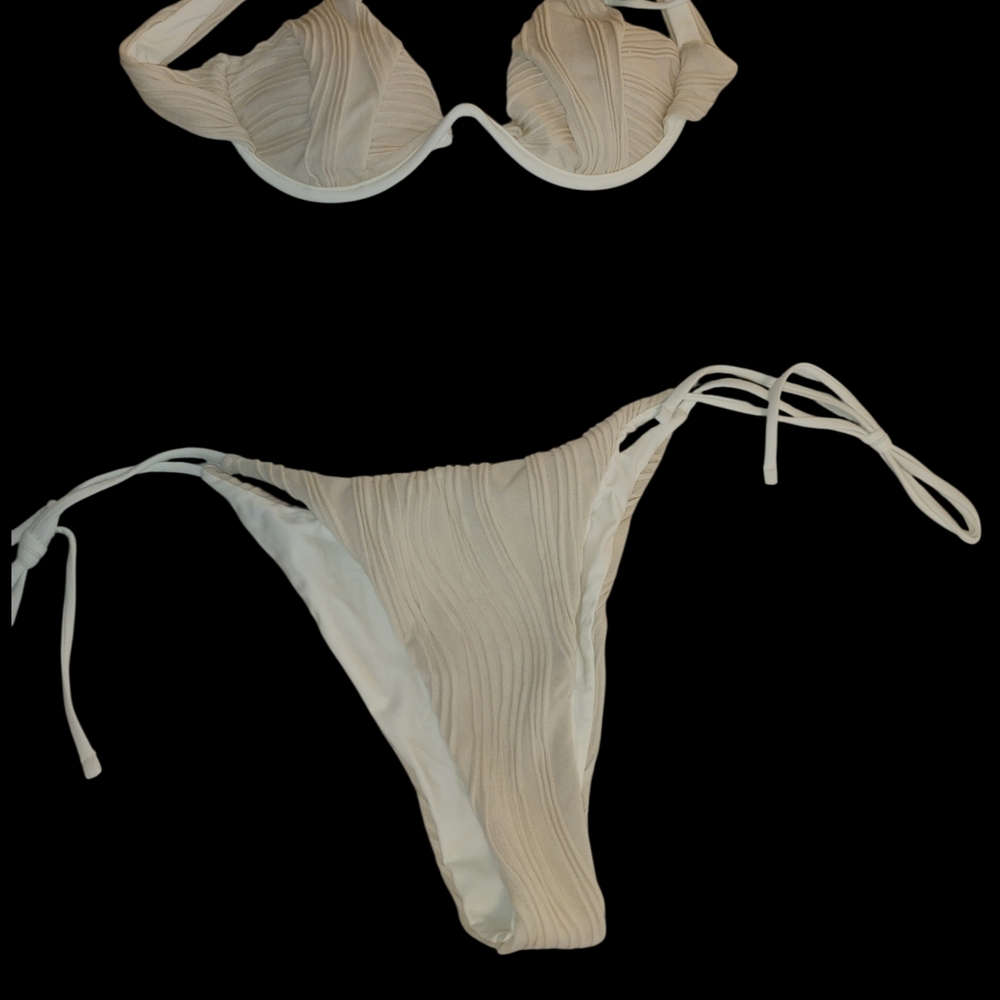 Zaful Textured Cream Bikini Set - Picture 2 of 5